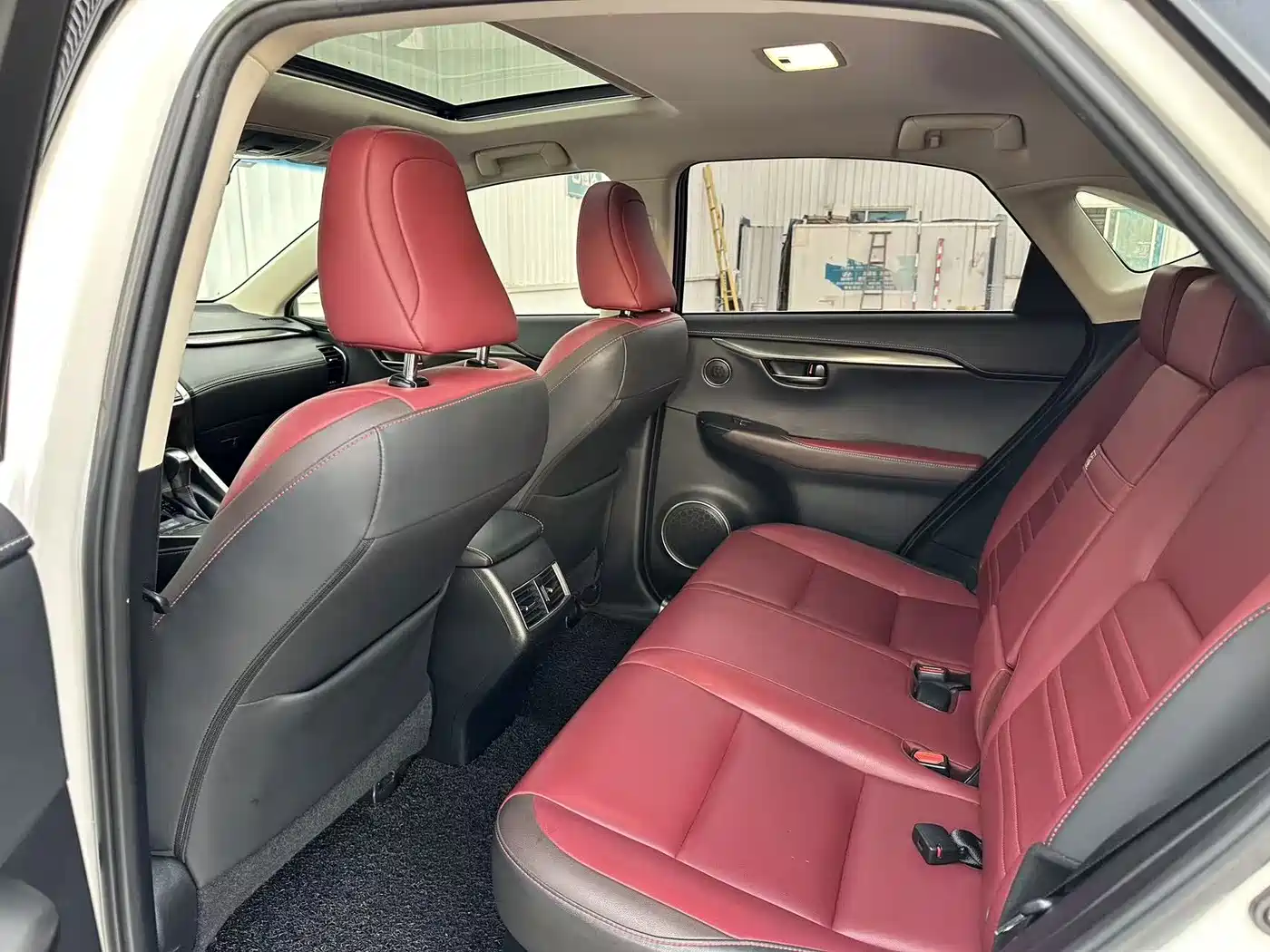 Фото 6 - Lexus NX