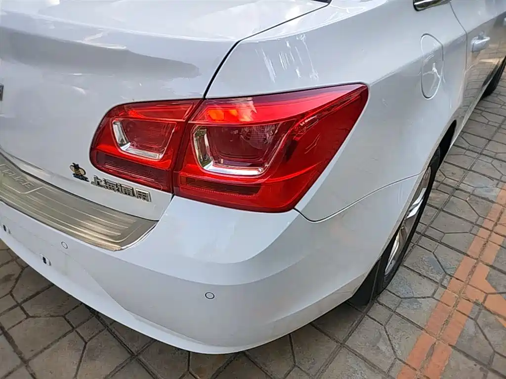 Chevrolet Cruze 2015 1.5L Classic SE AT фото 8