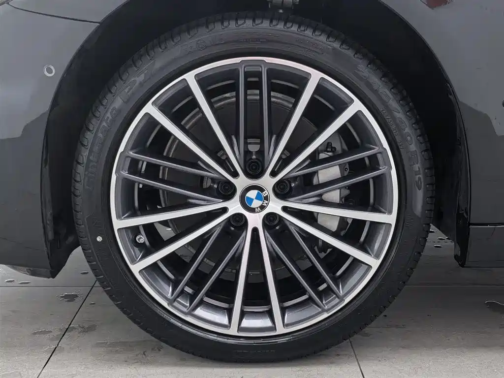 BMW 5 Series 2023 530Li Leading M Sport Package фото 17