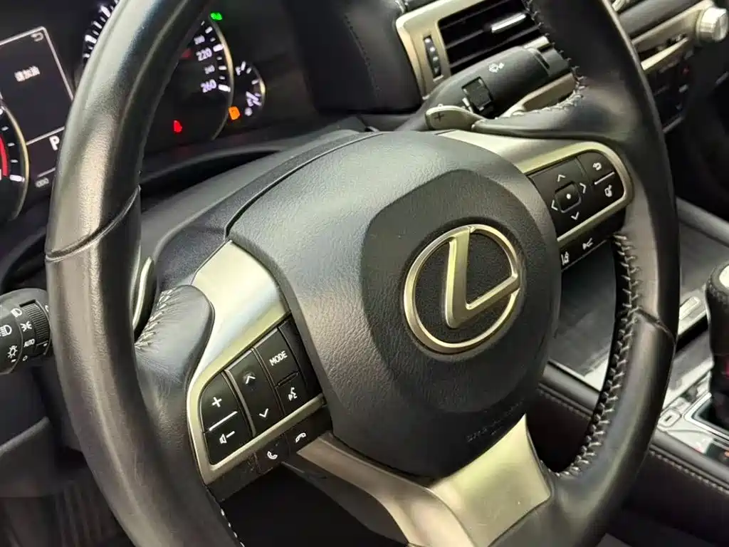Lexus GS 2017 300 Leading фото 8