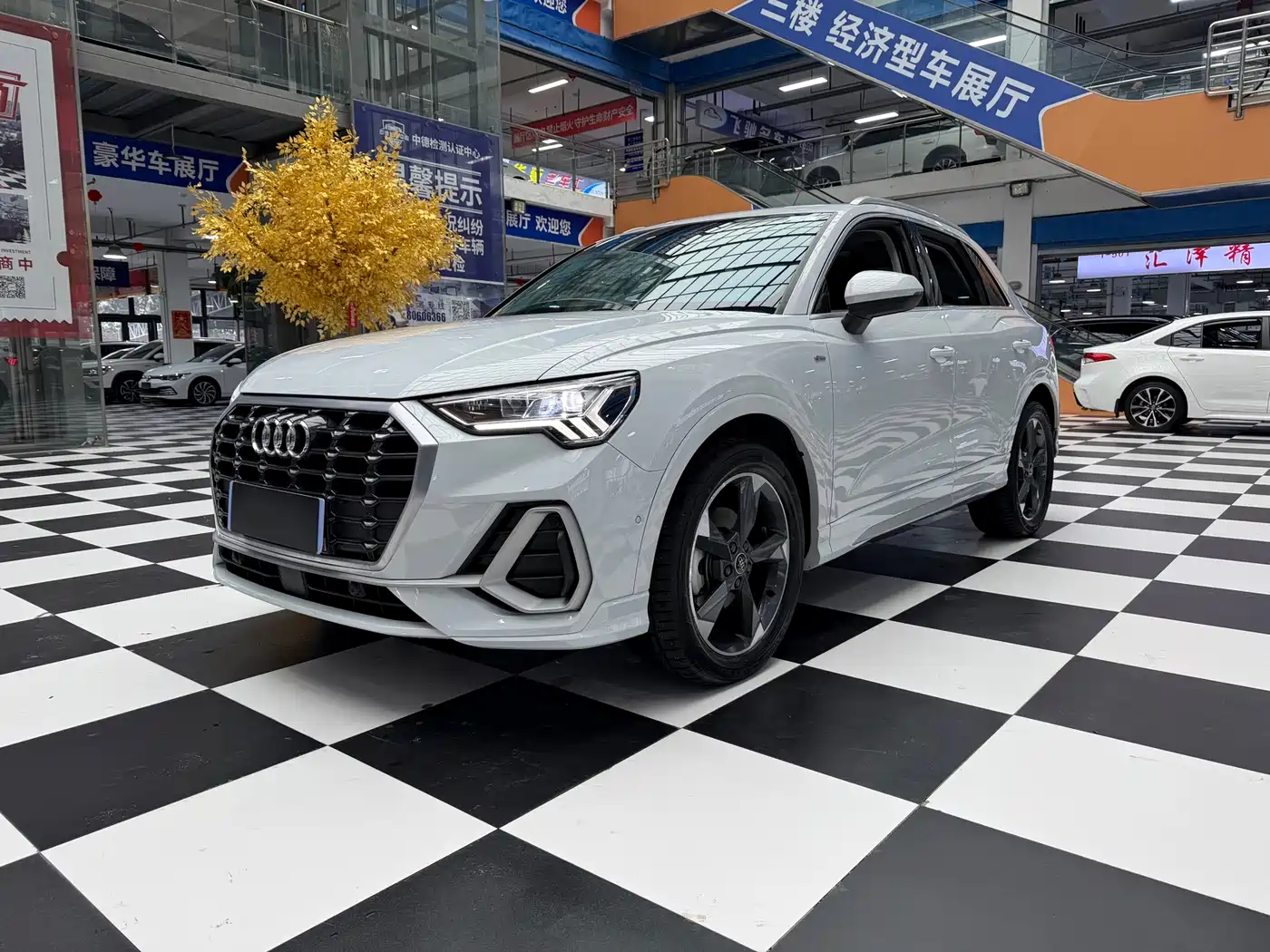 Audi Q3 2023 35 TFSI Fashion Dynamic (1.4T)