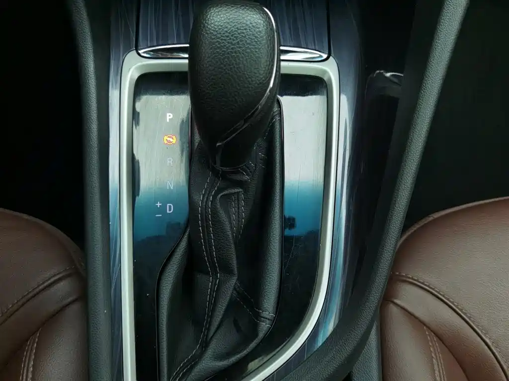 Buick GL6 2019 18T 6-seat Connected Luxury China VI фото 13