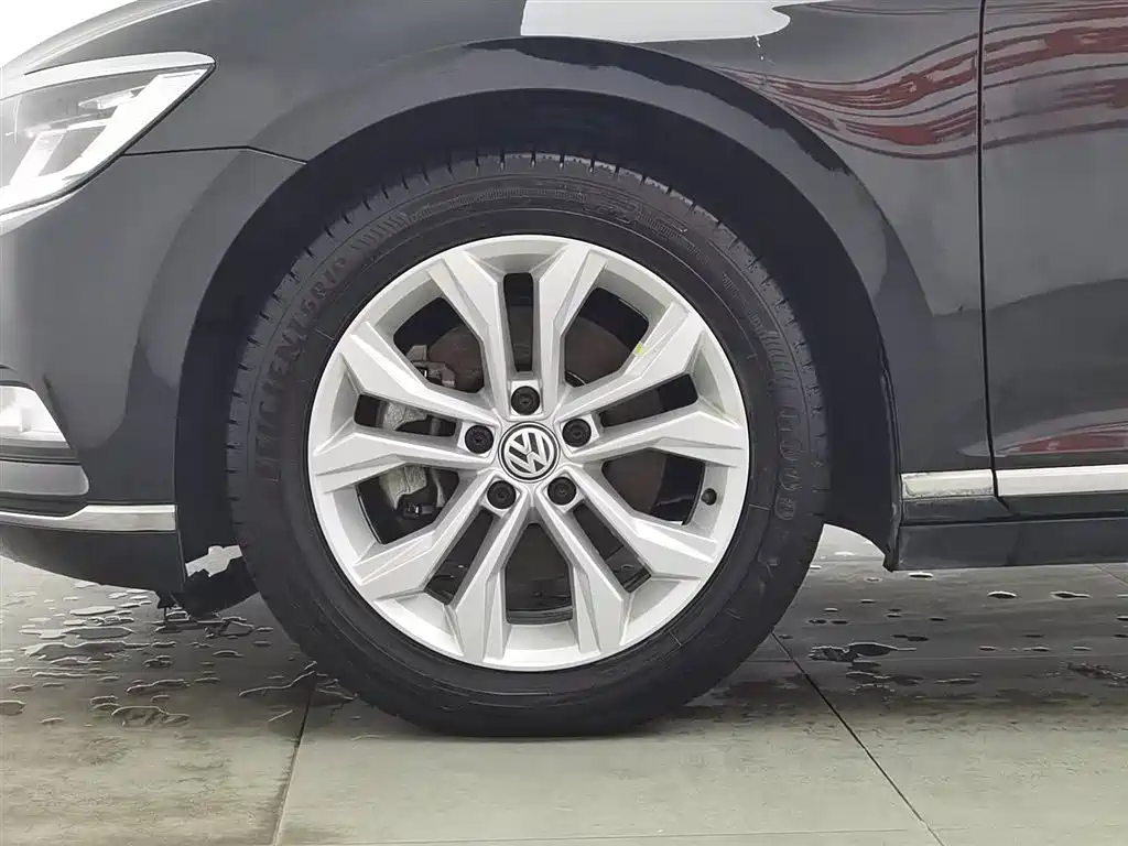 Volkswagen Magotan 2018 380TSI DSG Luxury фото 17