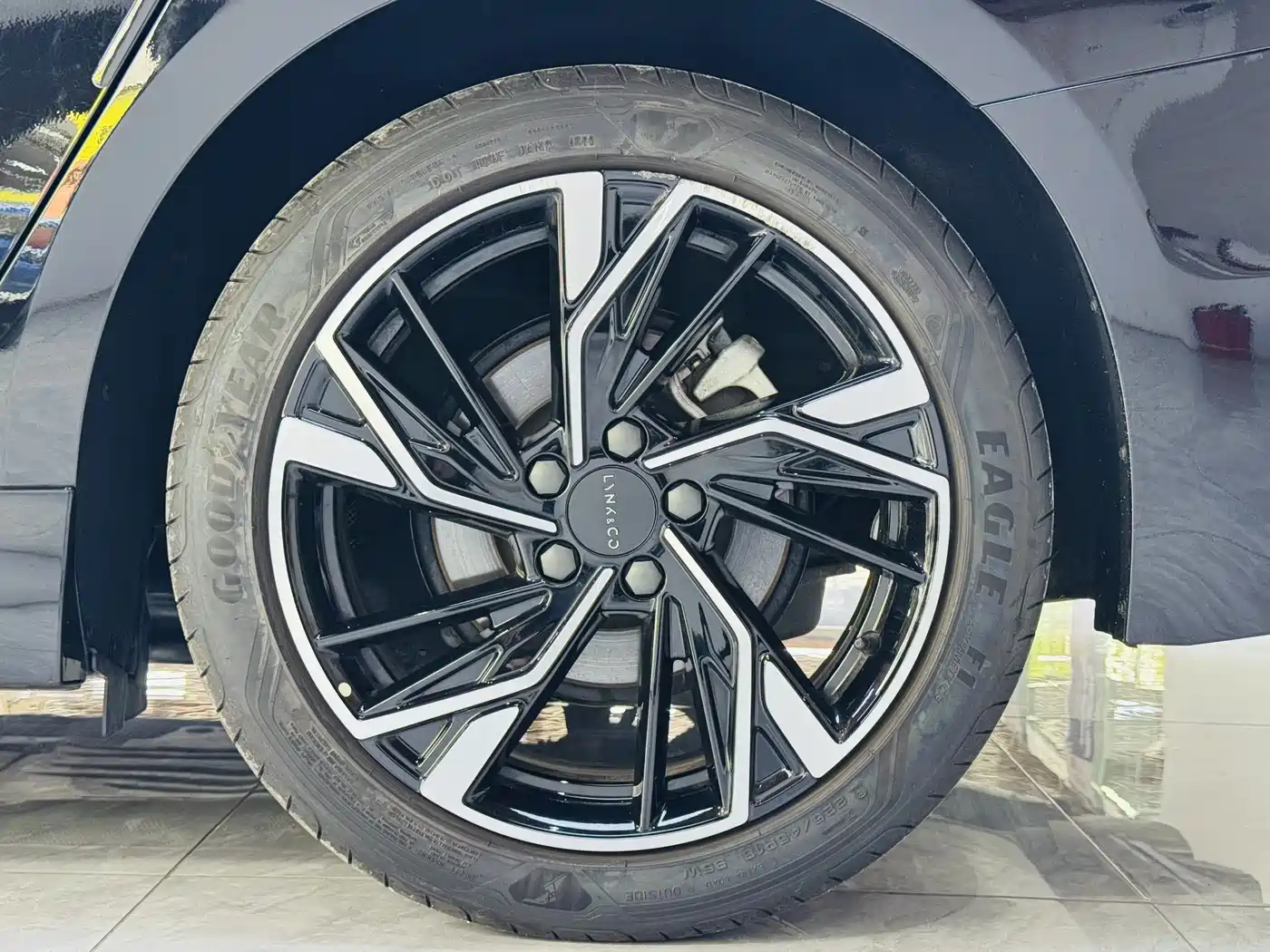 Lynk & Co 03 2023 1.5TD DCT Power Pro фото 6