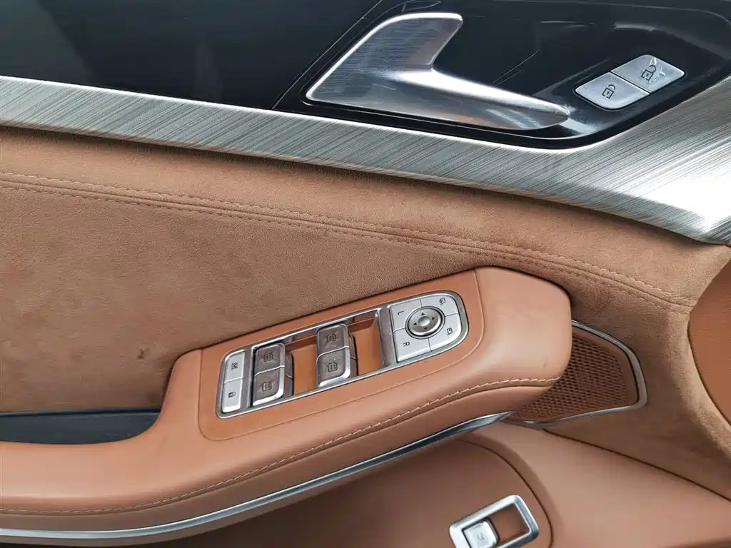 Hongqi H9 2020 2.0T Smart Connection Qi Chang Edition фото 9