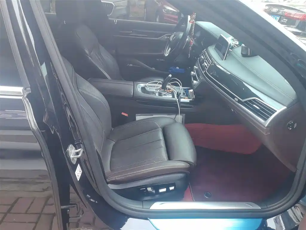 BMW 7 Series 2018 730Li Leading Type M Sport Package фото 25