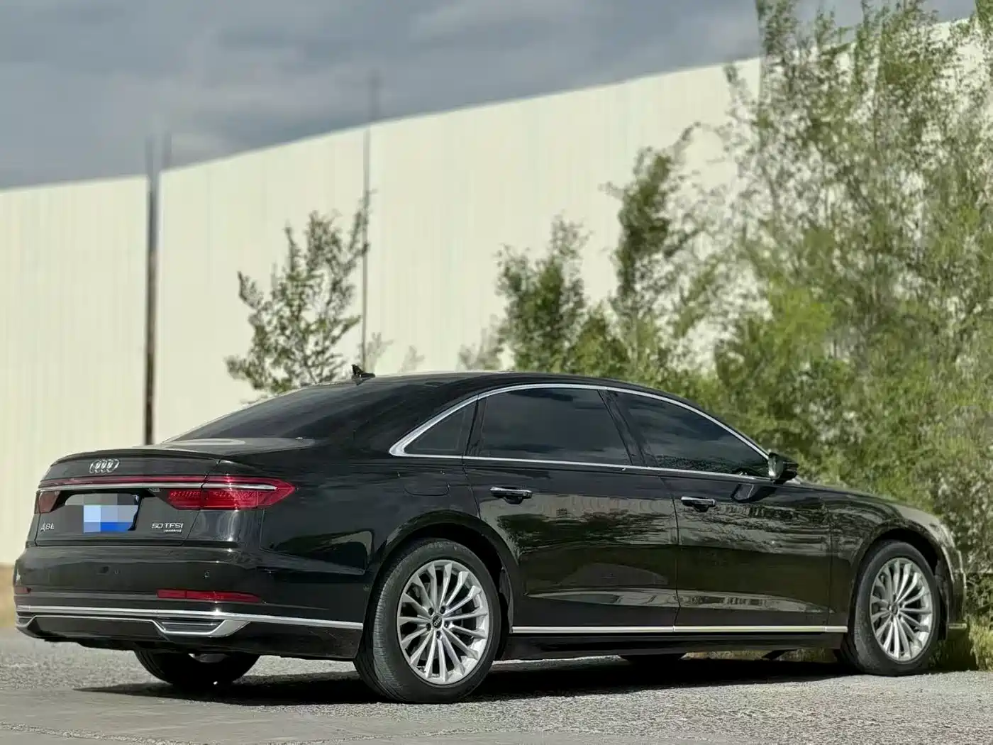 Audi A8 2022 A8L 50 TFSI quattro Comfort Collector's Edition фото 9