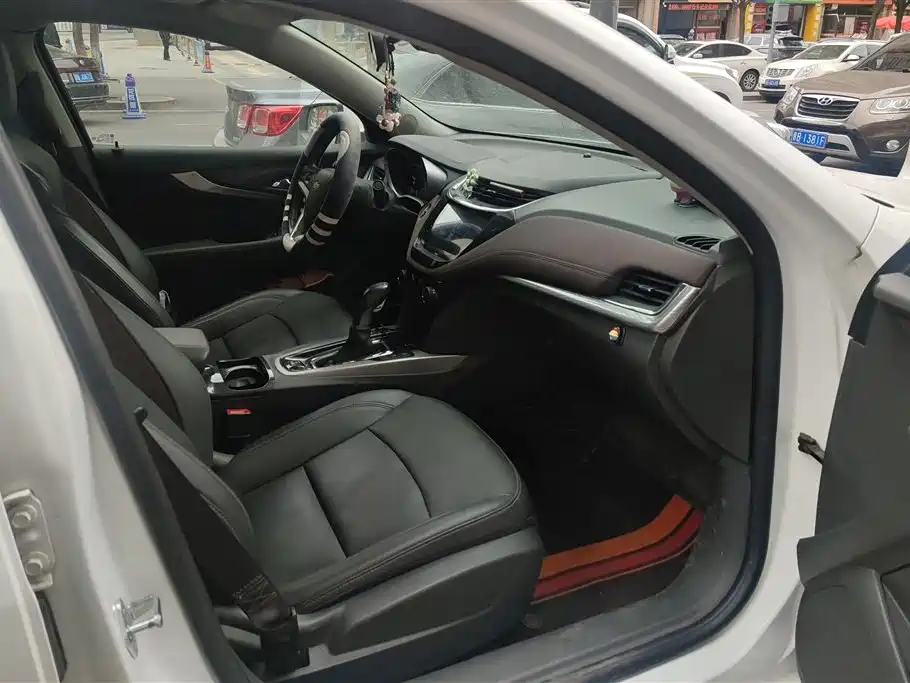 Chevrolet Malibu 2018 530T Automatic Luxury Edition фото 8