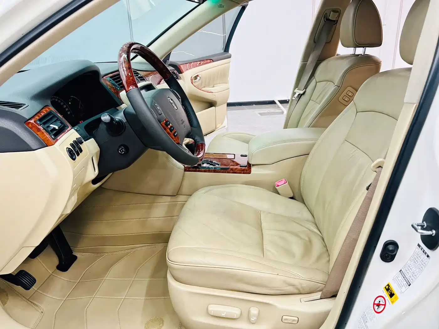 Toyota Crown 2005 Model 3.0L Royal фото 7