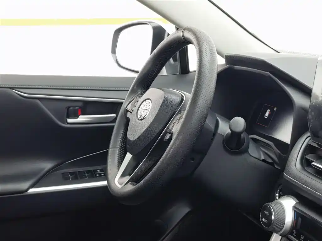 Toyota Wildlander 2023 Hybrid 2.5L E-CVT FWD Luxury PLUS Edition фото 22