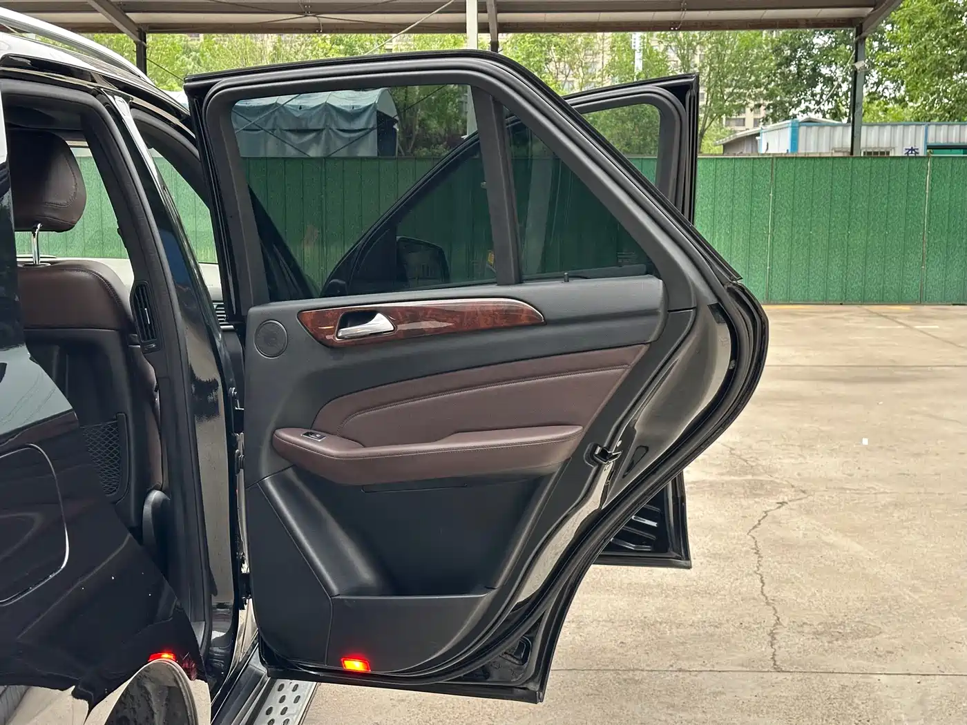 Mercedes-Benz M-Class 2012 Model ML 350 Luxury фото 15