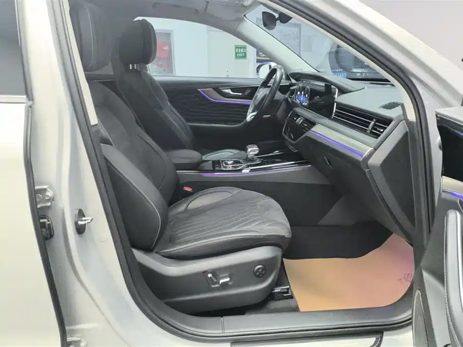 Hongqi HS5 2022 2.0T Smart Connection Flag Enjoy 4WD Shopping Edition фото 8