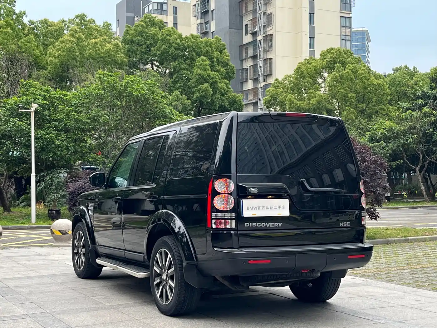 Land Rover Discovery 2015 3.0 SDV6 HSE Diesel фото 13