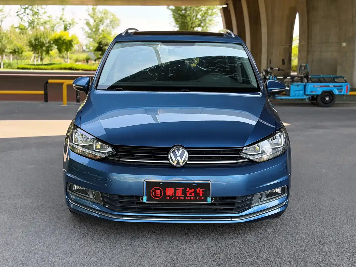 Volkswagen Touran 2018 Touran L 280TSI DSG Comfort 7-seater China V фото 2