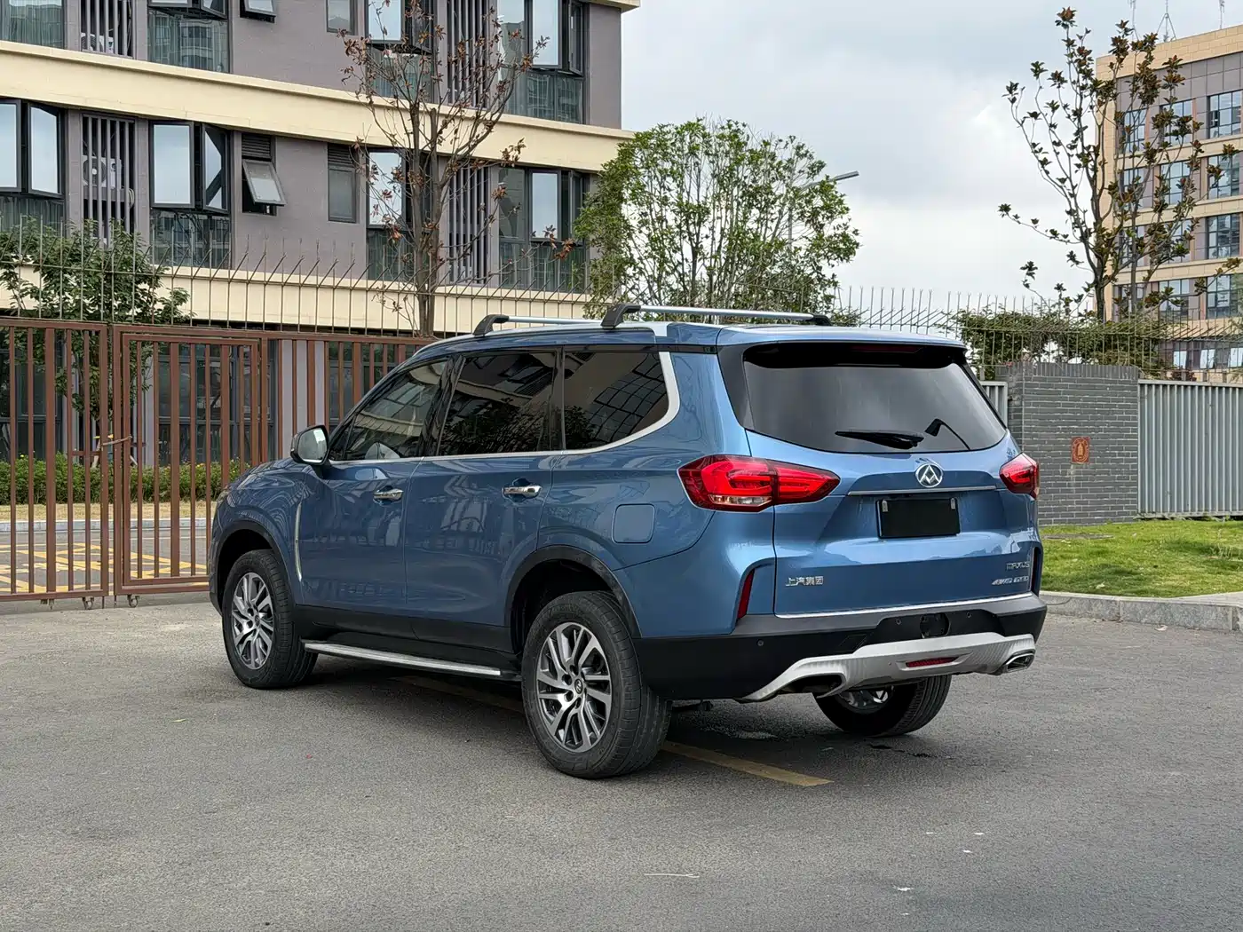 SAIC Maxus D90 2017 2.0T Automatic 4WD Sirius фото 22