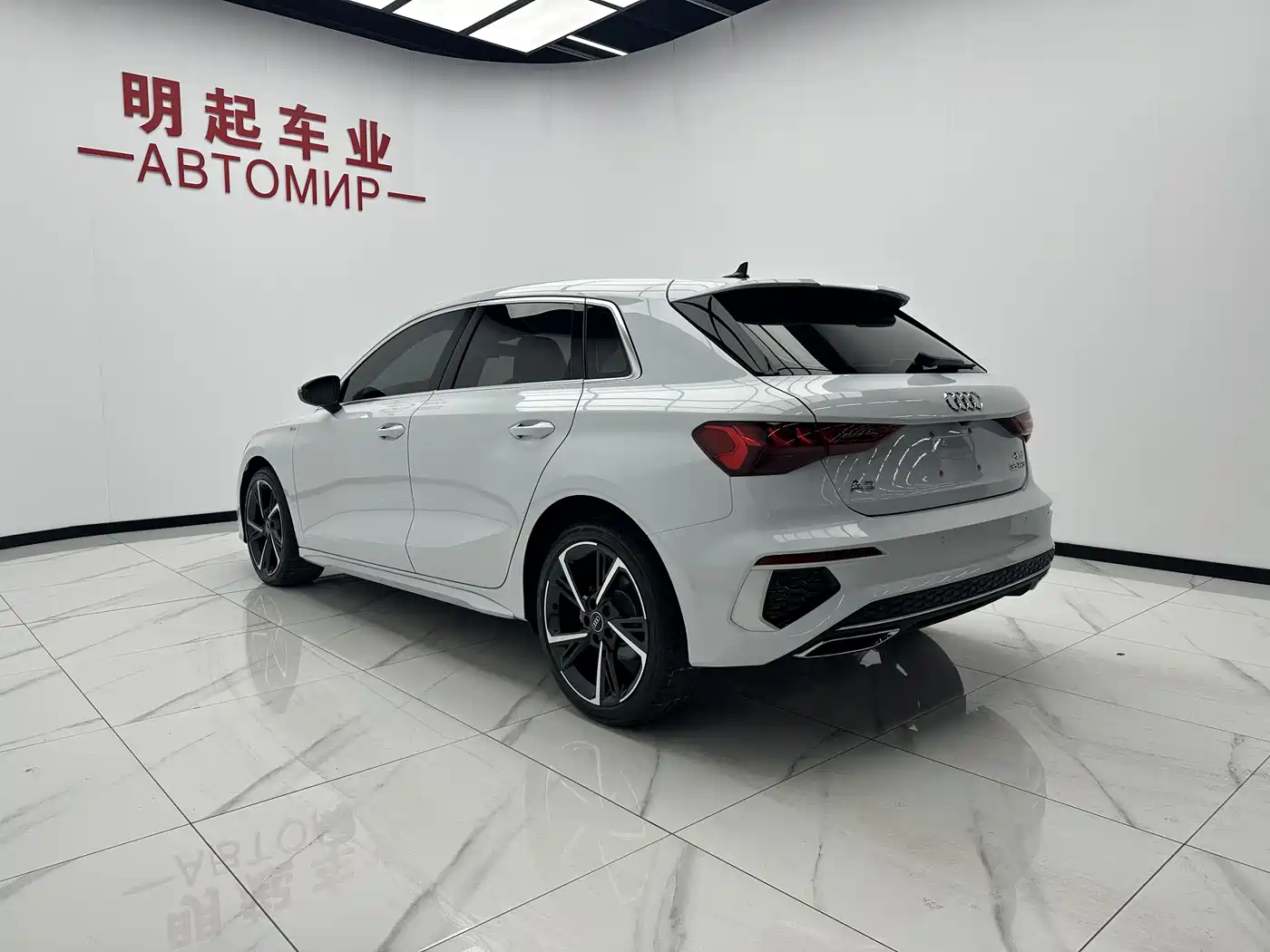 Audi A3 2023 Facelift Sportback 35 TFSI Fashion Sport фото 8