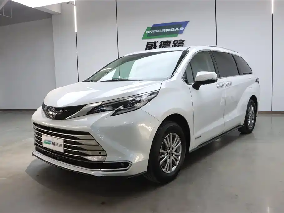 Toyota Sienna 2021 2.5L Hybrid Luxury Edition