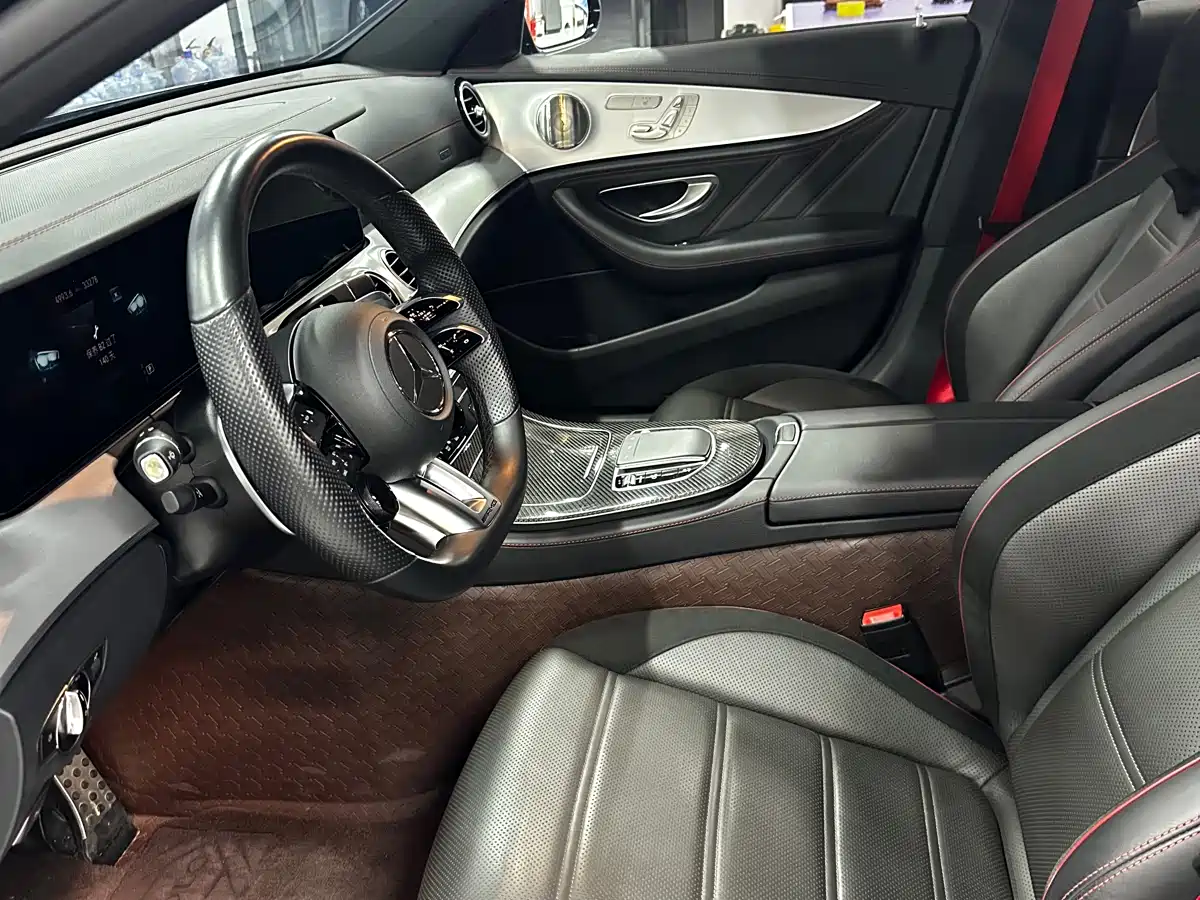 MERCEDES-BENZ E CLASS AMG