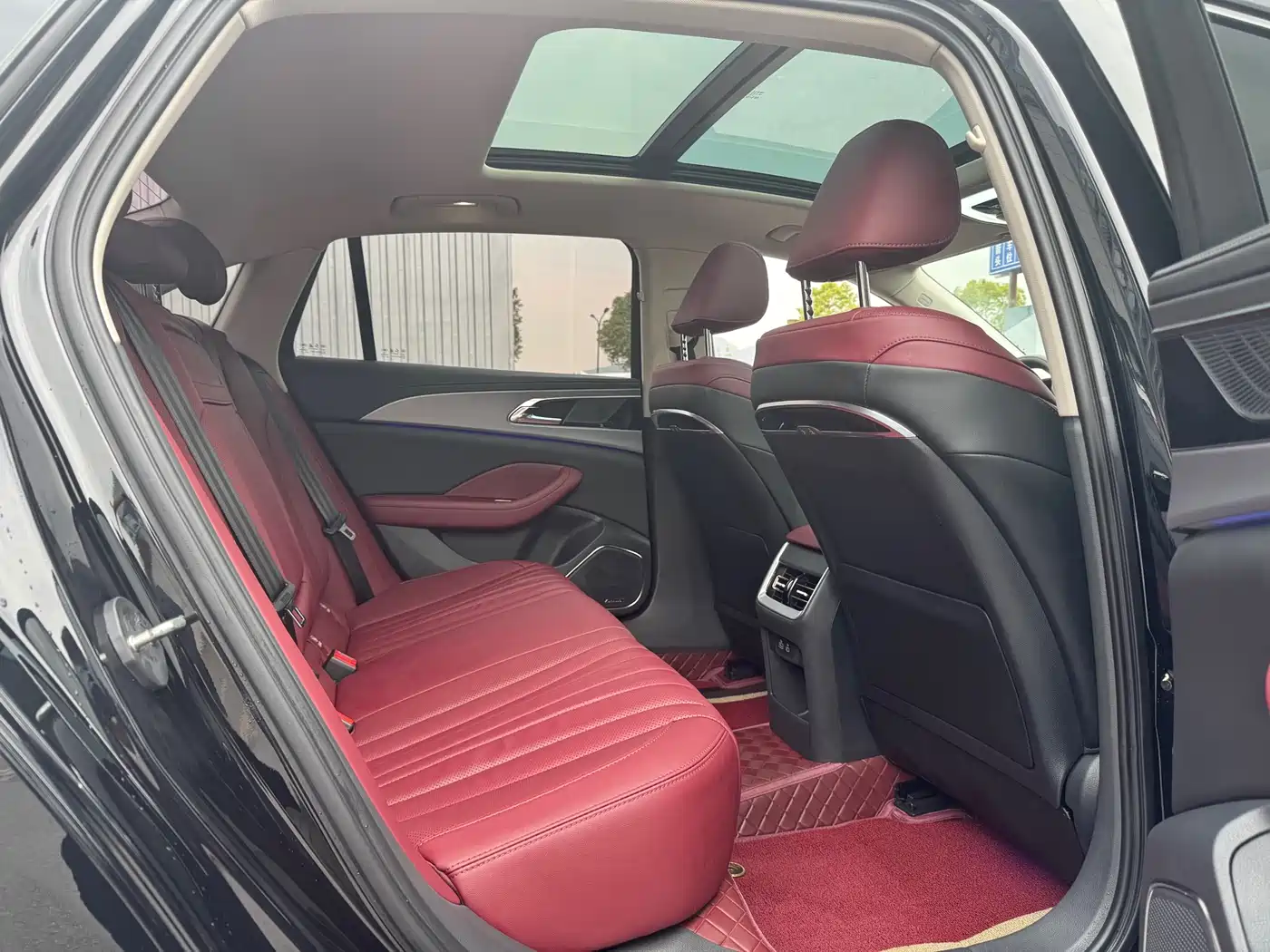 Hongqi H5 2024 2.0T Automatic Smart Connect Flag Smooth Edition фото 11