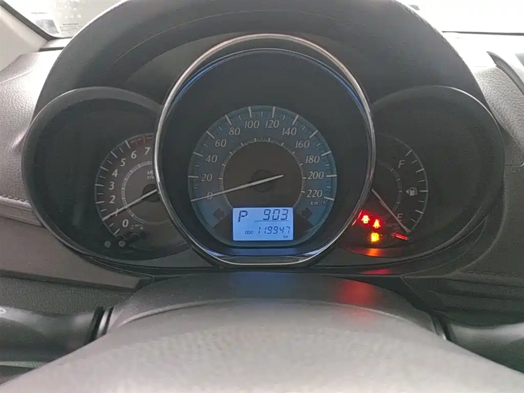Toyota YARiS L Zhi Xuan 2014 1.3E Automatic Charming Edition фото 12