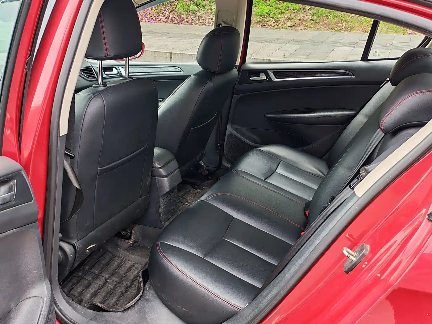 Peugeot 308 2013 Model 1.6L Manual Superior Style фото 6