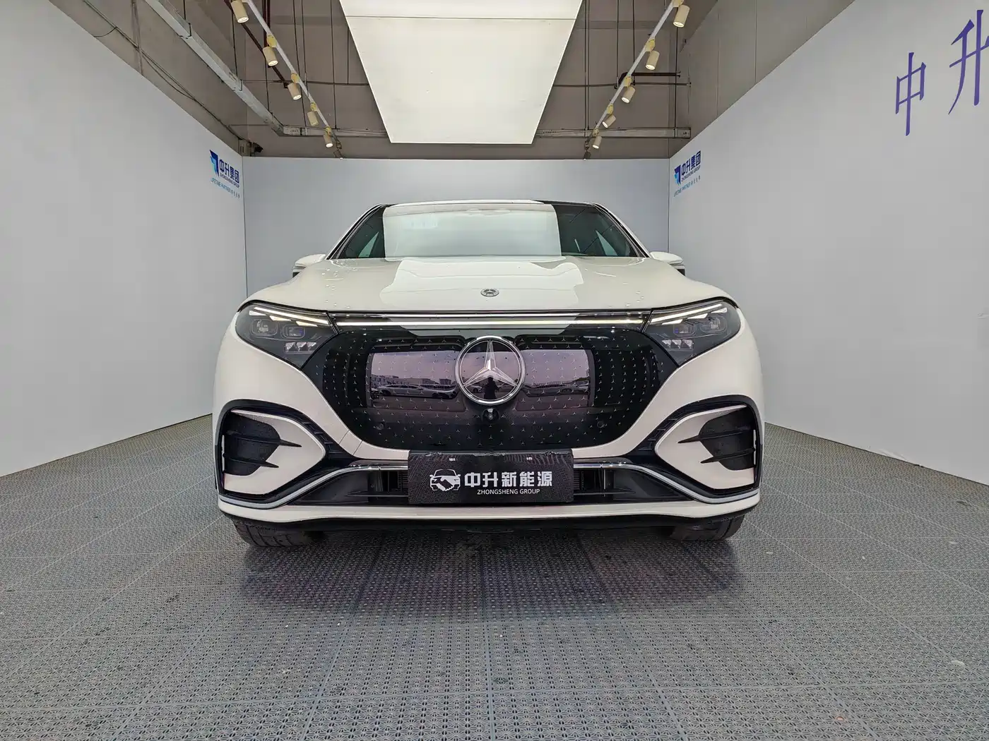 Mercedes-Benz EQS SUV 2023 450 4MATIC Pioneer Edition фото 2