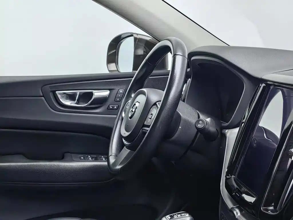 Photo 22 - Volvo XC60
