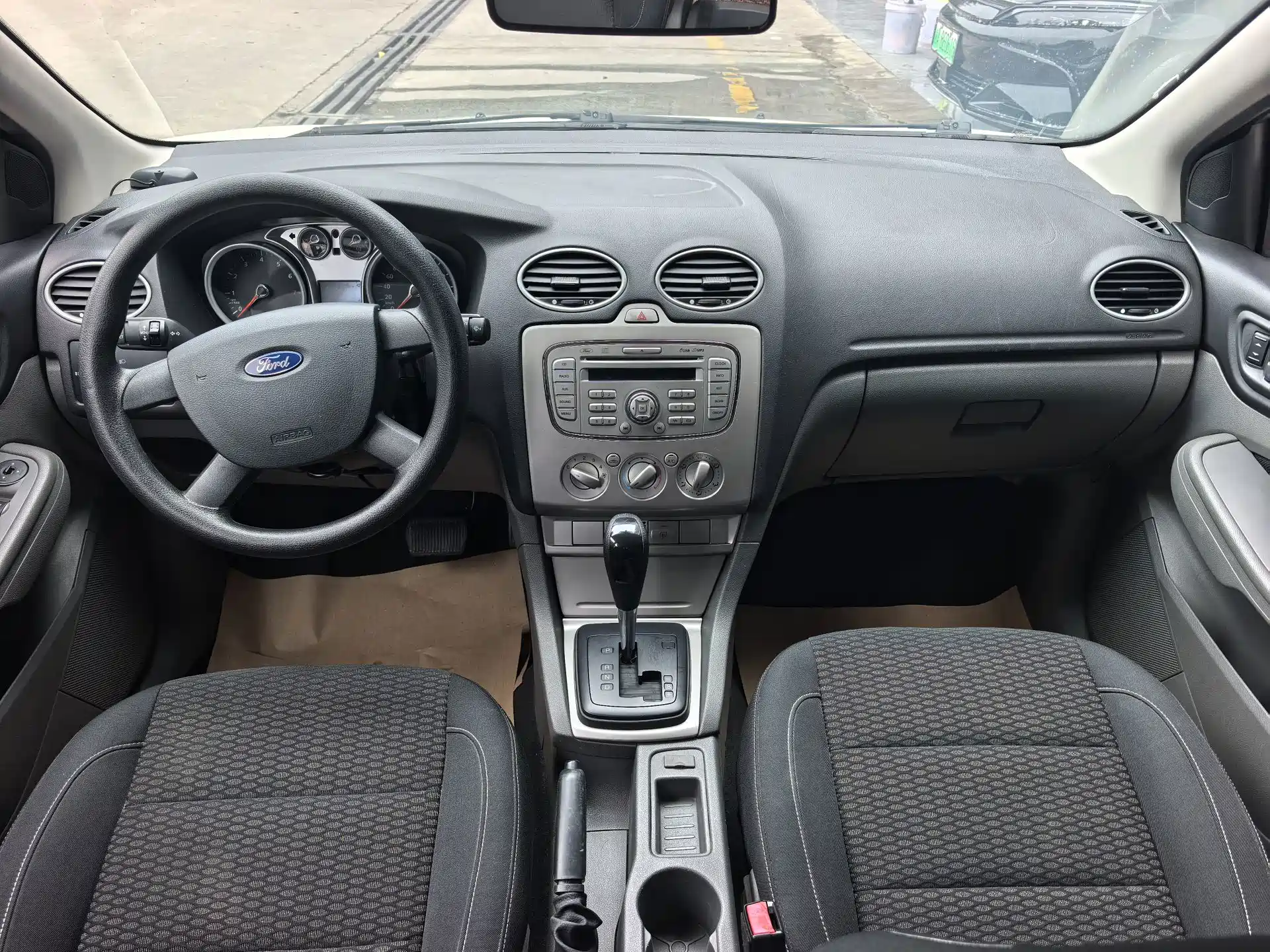 Фото 8 - Ford Focus