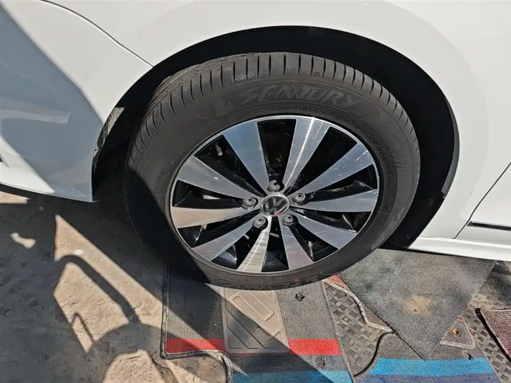 Volkswagen Sagitar 2017 230TSI Automatic Comfort фото 23