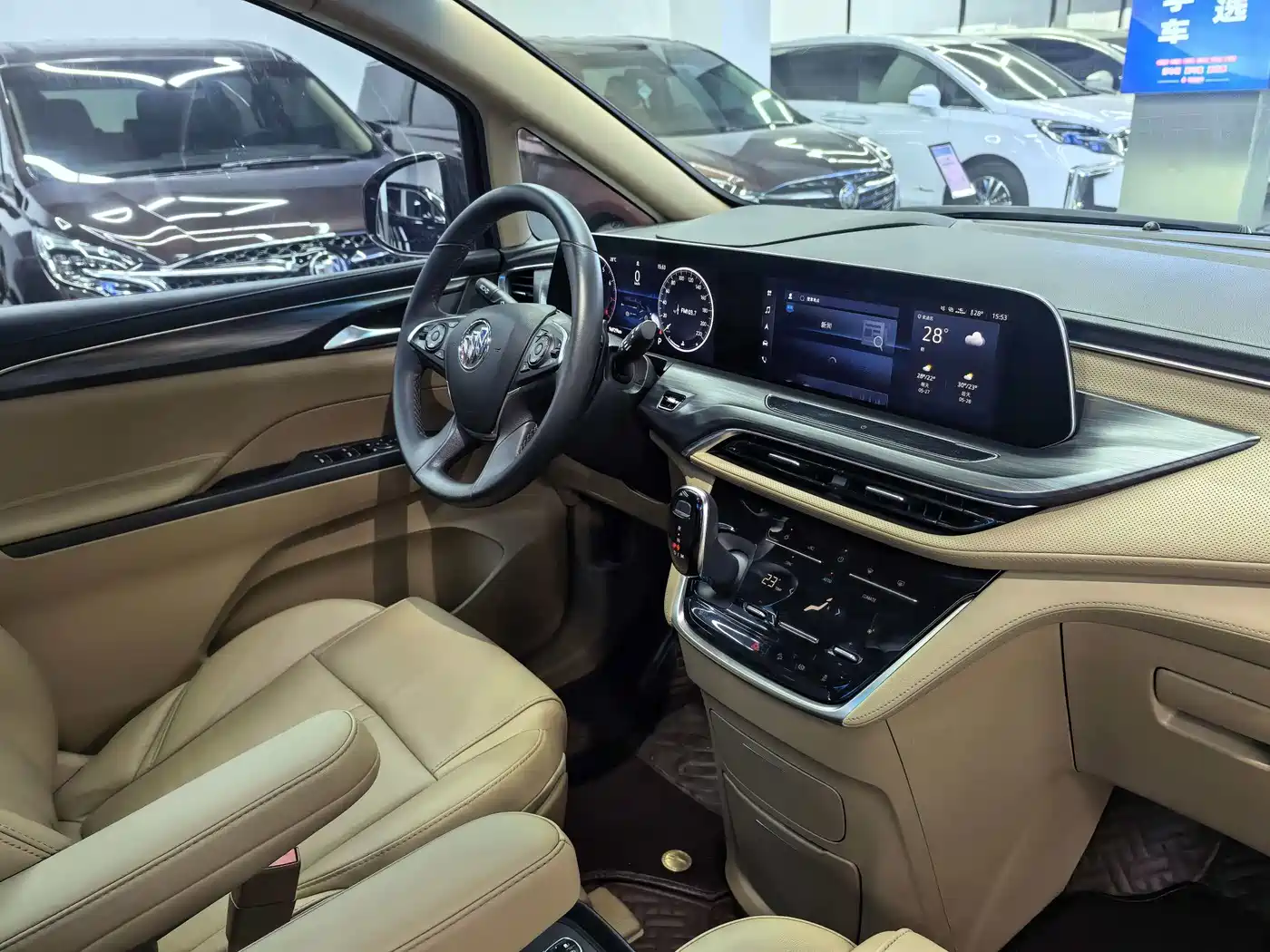 Buick GL8 2021 ES Landlord 653T Premium фото 9