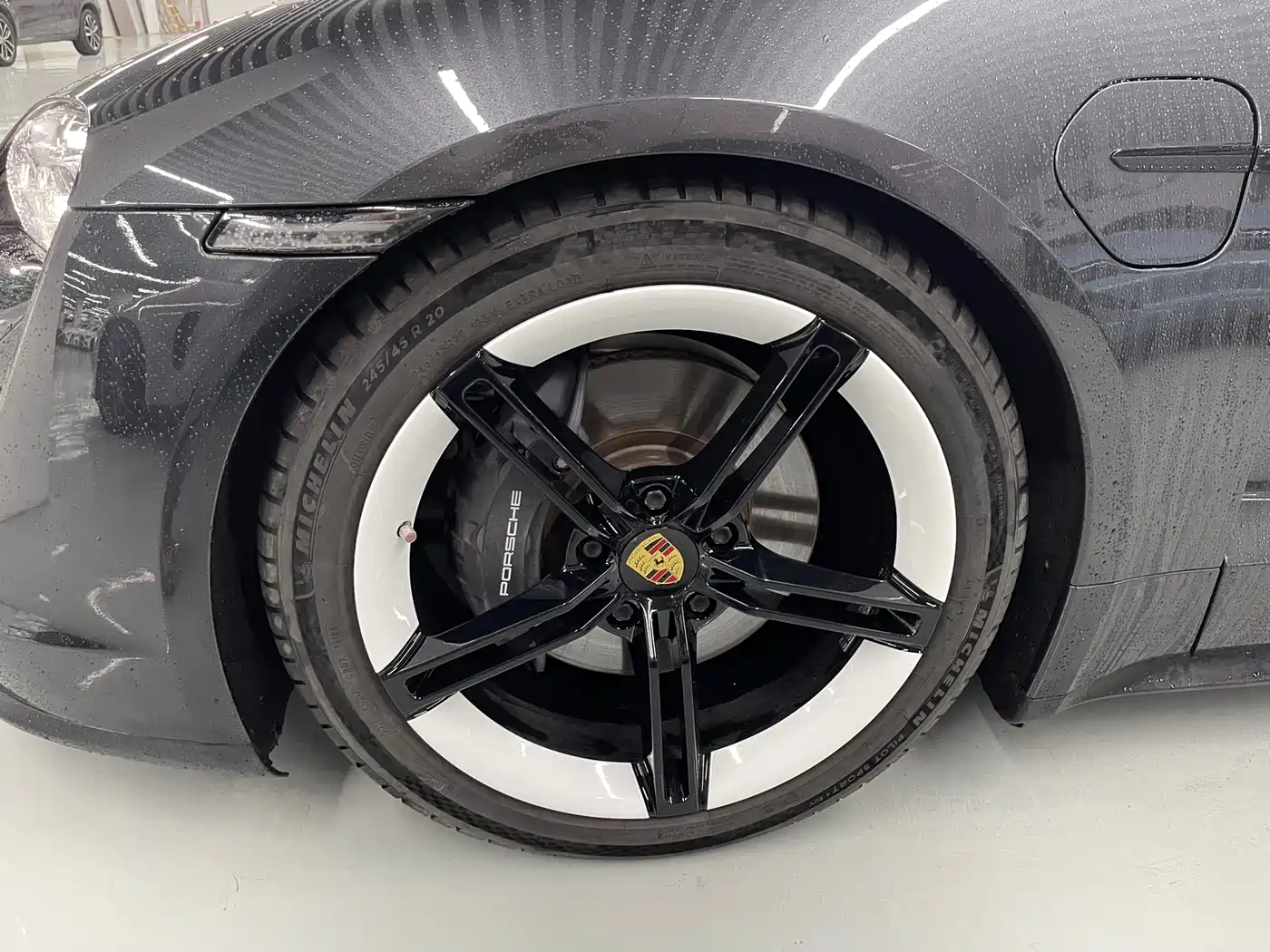 Porsche Taycan 2020 Taycan фото 14