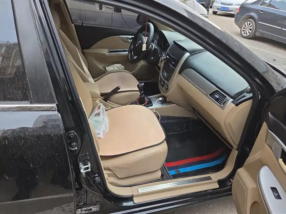 Buick Excelle 2013 1.5L Manual Classic Edition фото 8