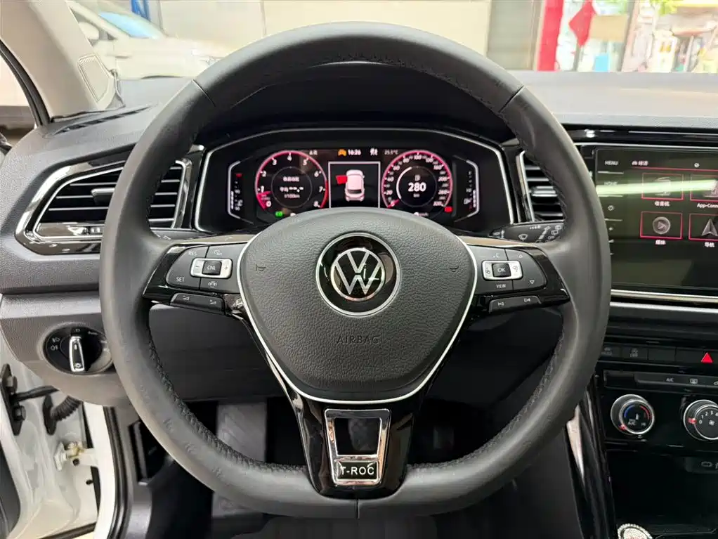 Volkswagen T-ROC 2022 280TSI DSG 2WD Comfort PLUS фото 19