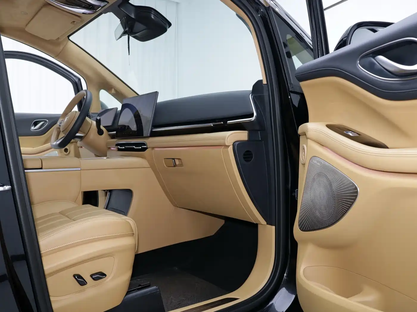 Voyah Auto Voyah Dreamer 2025 EV AWD Flagship Qiankun Edition фото 4