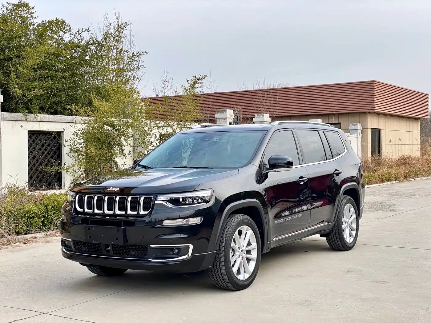 JEEP GRAND COMMANDER