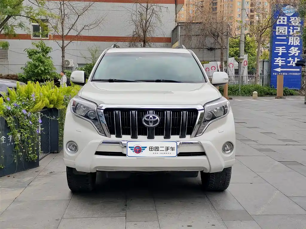 Toyota Prado 2016 3.5L Auto TX-L фото 2
