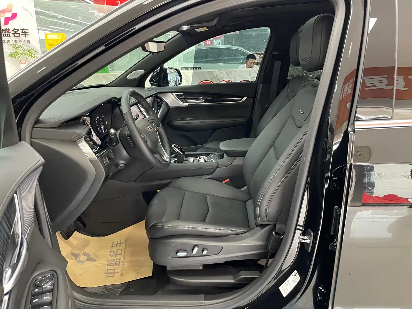 Cadillac XT6 2022 2.0T 7-Seater 4WD Luxury Edition фото 19