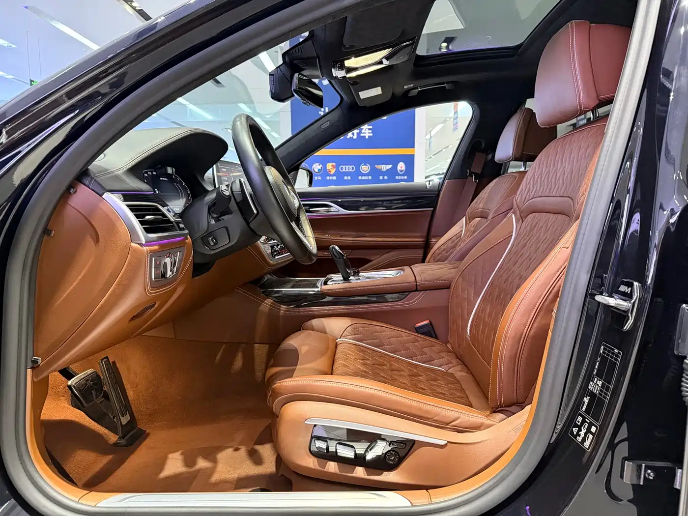BMW 7 Series 2019 Facelift M760Li xDrive V12 Sport Package фото 6
