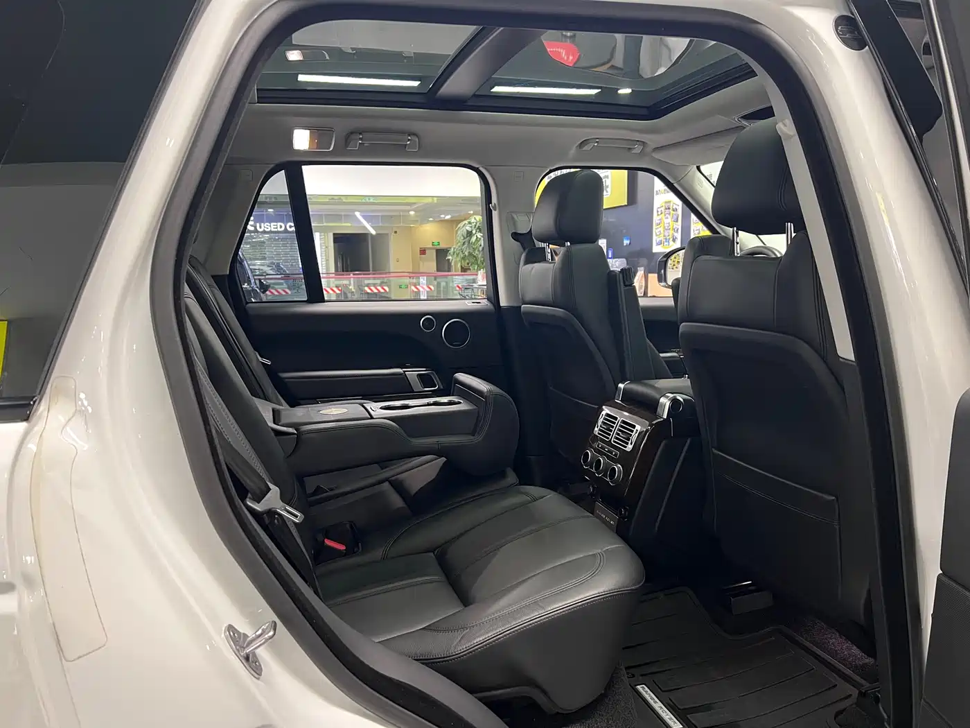 Land Rover Range Rover фото 27