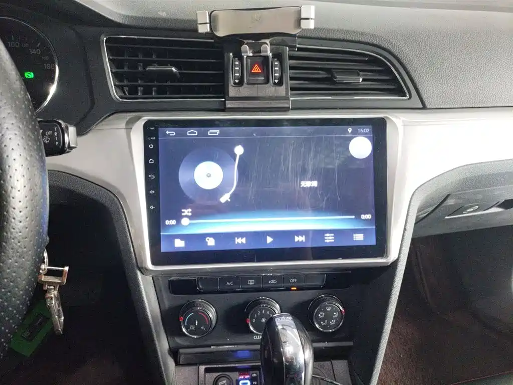 Volkswagen Lamando 2018 230TSI DSG Trend Edition фото 5