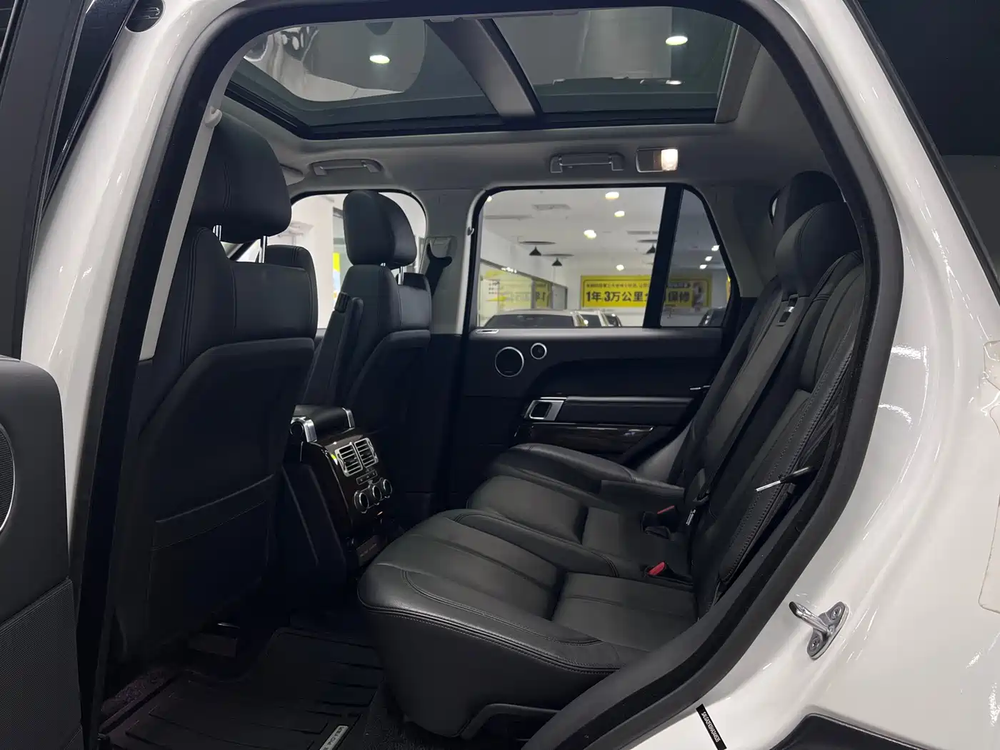 Land Rover Range Rover фото 26