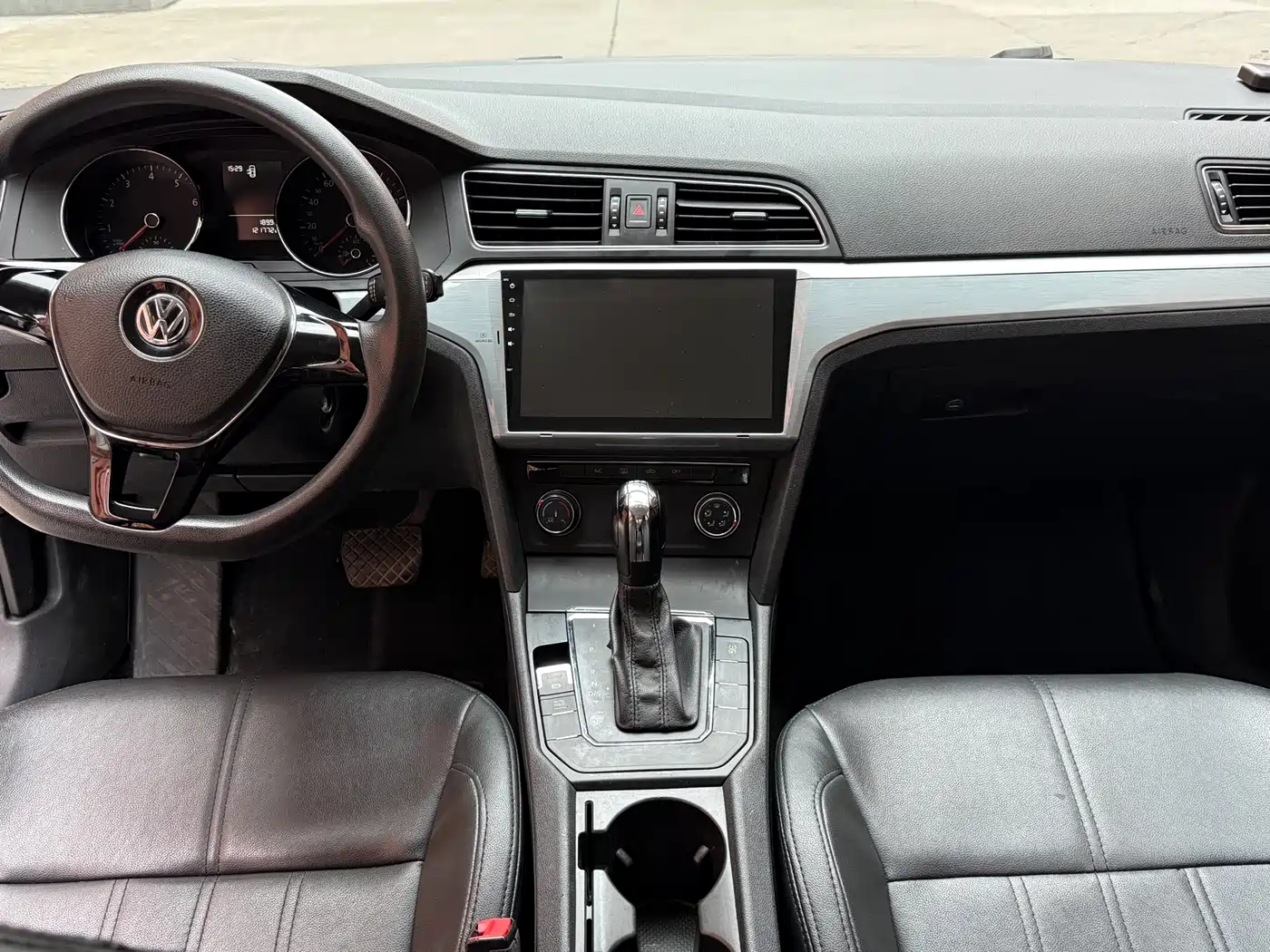 Volkswagen Lamando 2015 230TSI DSG Style фото 10