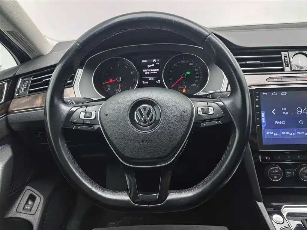 Volkswagen Magotan 2018 330TSI DSG Luxury фото 11