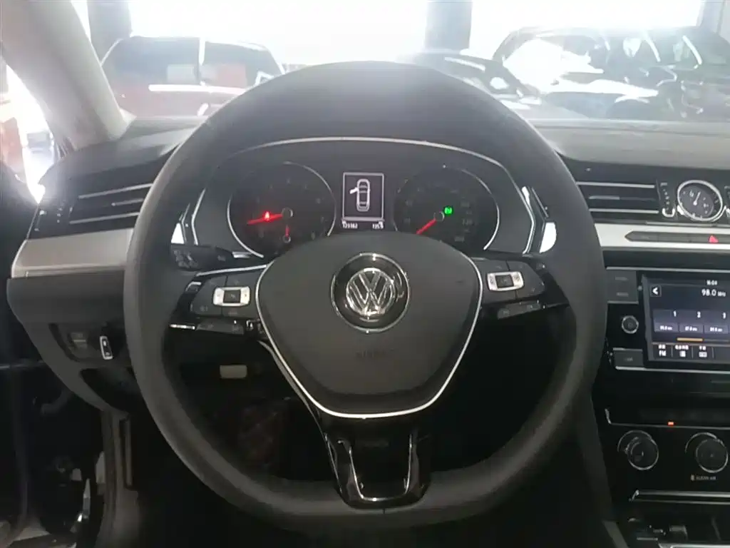Volkswagen Magotan 2018 280TSI DSG Leading фото 11