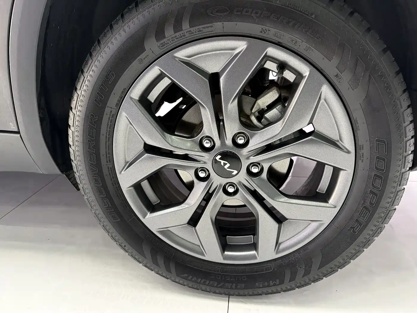 Kia Seltos 2023 1.5L CVT Luxury Edition фото 7