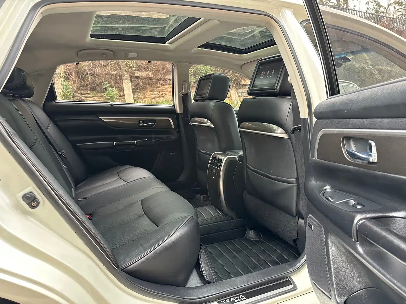Nissan Teana 2014 Duke 2.5L XV-VIP Premium фото 11