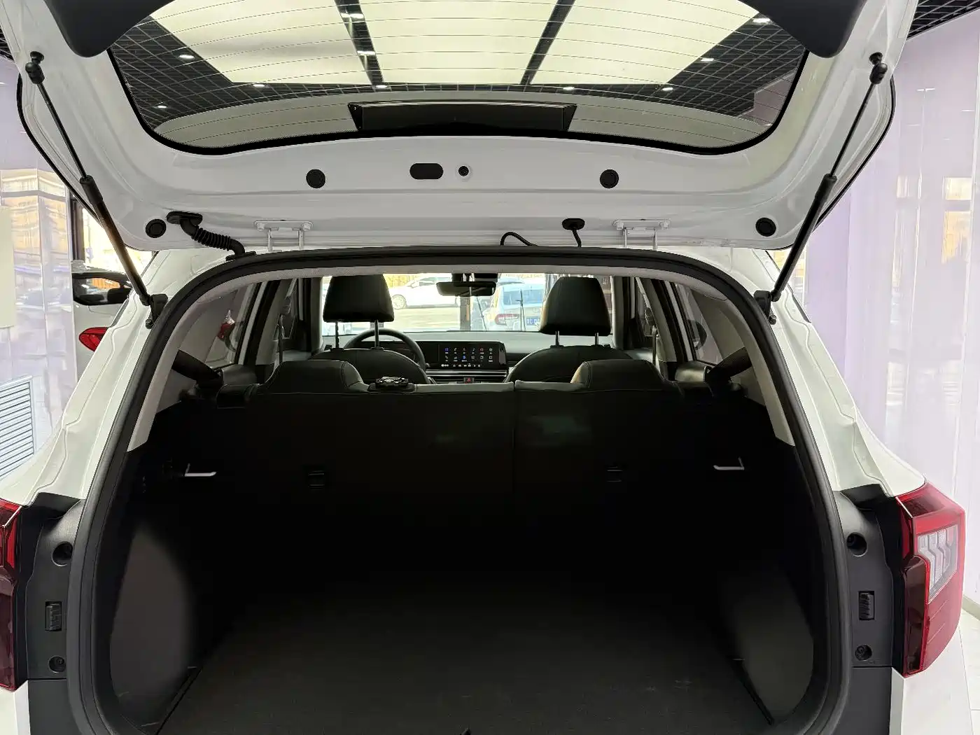 Kia Seltos 2023 1.5L CVT Luxury Edition фото 21