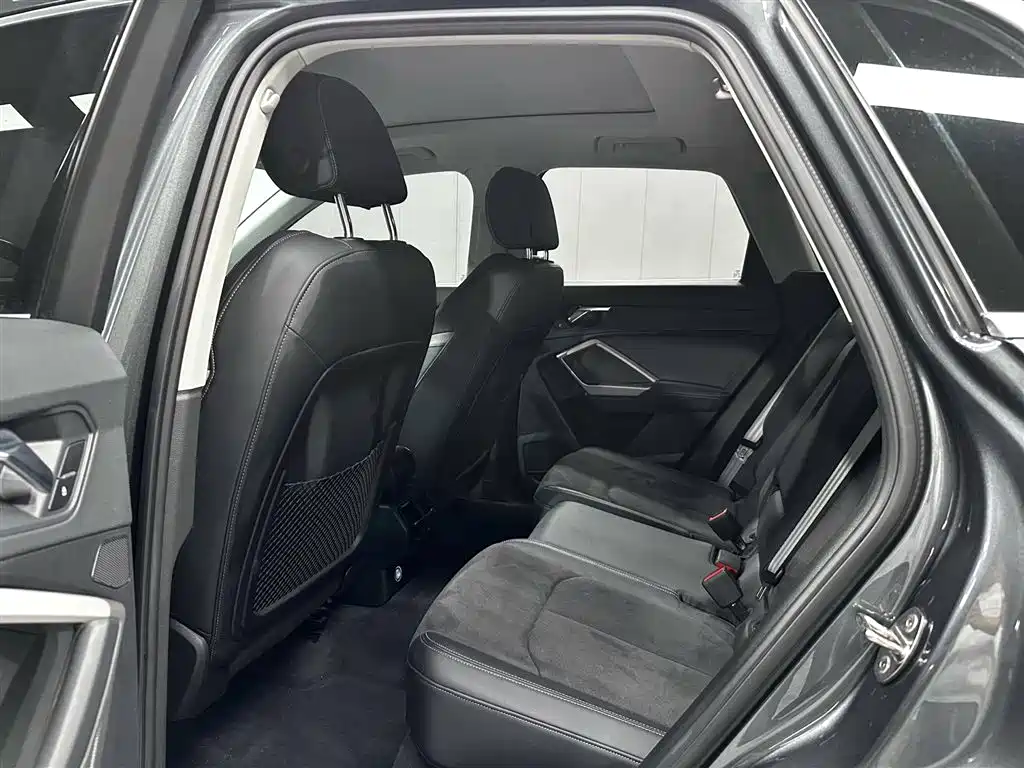 Audi Q3 2022 35 TFSI Fashion Dynamic фото 16