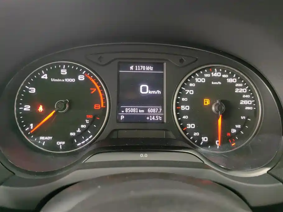 Audi A3 2018 30th Anniversary Sportback 35 TFSI Style фото 14