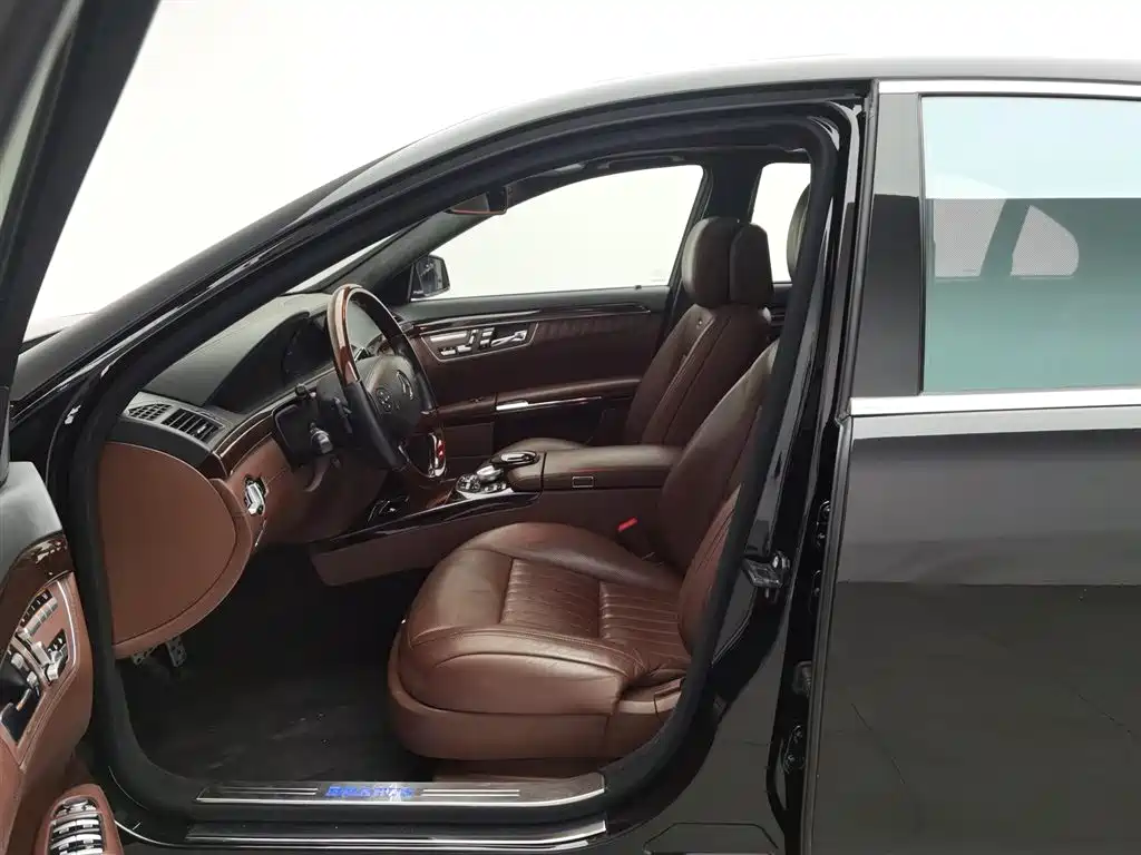 Фото 10 - Brabus S-Class